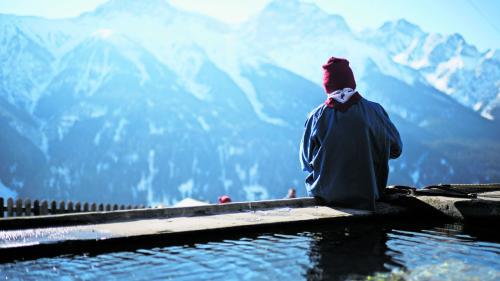 Ün Chalandamarz tuot sulet? In seis raquint «L’ultim Chalandamarz» skizzescha Selina Chönz barmör quel scenari. Ün’utopia? (fotografia: Gian Ehrenzeller/Keystone)