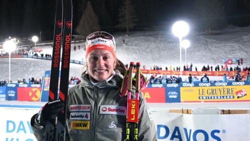 Trotz totaler Verausgabung war Fabienne Alder das Lachen im Ziel nicht vergangen. Foto: Sina Margadant