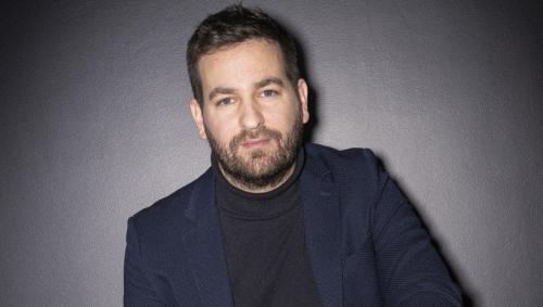 Flavio Bundi es daspö l’on 2017 schefredacter da Radiotelevisiun Svizra Rumantscha (fotografia: RTR).