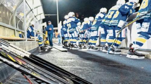 Die Spieler der 2.-Liga-Mannschaft des EHC St. Moritz ist bereit für die neue Saison. Archivfoto: Daniel Zaugg