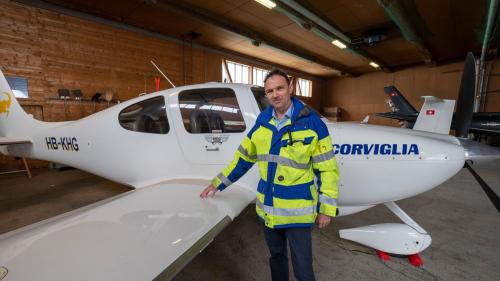Ob der amtierende Gemeindepräsident Christian Jott Jenny (rechts) wieder kandidiert, ist noch offen. Seine Kandidatur bereits bekannt gegeben hat Martin Binkert von «Die Mitte». Foto: Daniel Zaugg