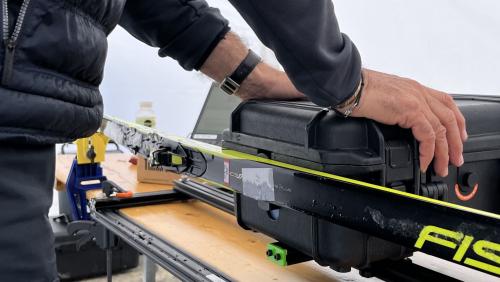 Die Verwendung von «alten» Wachsprodukten scheint unter den Langläuferinnen und Langläufern nach wie vor ­verbreitet zu sein. 			
Foto: David Truttmann / FMR