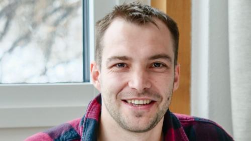 Der Biologe Georg Flückiger. Foto: Jon Duschletta