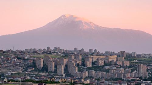 Vielfältig und wunderschön ist die Landschaft in Armenien. Fotos: Arsen Nersesyan