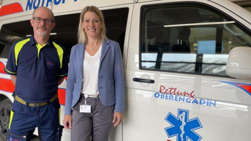 Dr. Marcus Deplazes und Dr. Susanne Stallkamp ziehen ein positives Fazit zur Neuorganisation der Rettung Oberengadin. 	Foto: Fadrina Hofmann