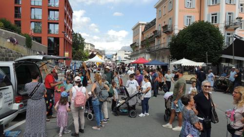 La Festa sül Stradun cun attracziuns per tuot ils gusts es statta bain visitada ed ha grond’importanza per giasts ed indigens (fotografia: Benedict Stecher).