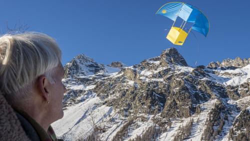 Der Drache wird hoch in die Luft gebracht, und der Wind ist der Treiber des ganzen Projekts. 				Fotos: Tiago Almeida