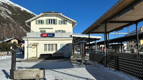 Daspö il nouv urari ho Bever pers las colliaziuns da la lingia Landquart-San Murezzan e que es sto daspö lo il tema principel in cumün (fotografia: Martin Camichel).