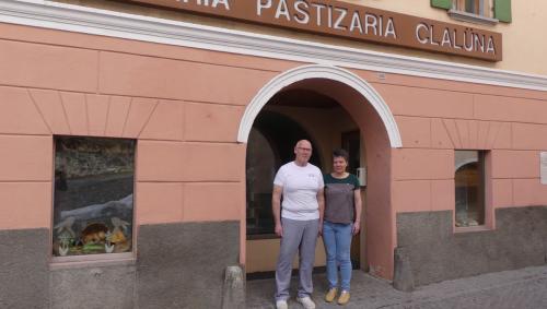 Schi nu dà infra temp ütil üna soluziun per Not e Simone Clalüna, serran eir els duos lur furnaria quist on (fotografia: Dario Müller).