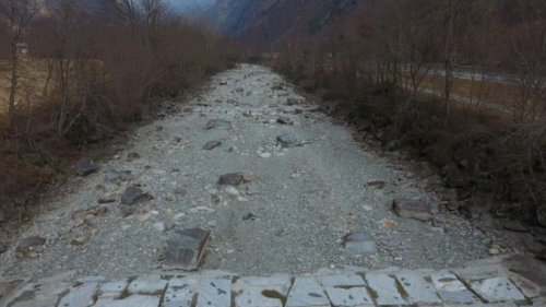 La prüma jada quist on: la Moesa es sütt’oura sün ün traget da passa 400 meters (fotografia: mad).