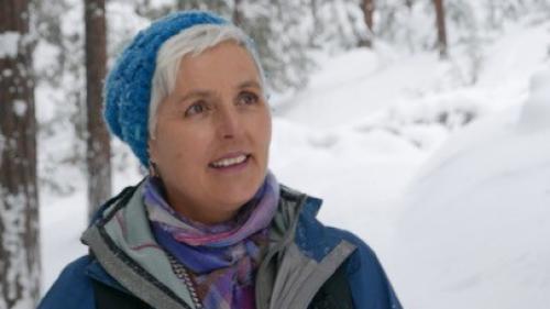 Susanna Fanzun da Scuol es cineasta libra e presidenta da la gruppaziun dals «Cineasts Independents Rumantschs» (fotografia: mad)