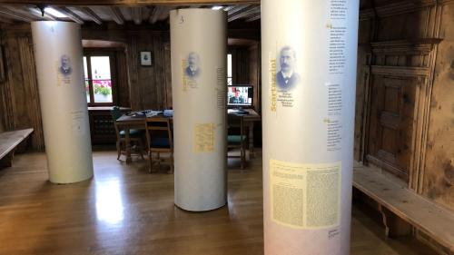 Blick in die Ausstellung zu Giovanni Andrea Scartazzini