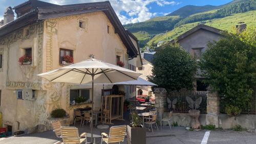 Il nouv possessur da la Chasa Veglia voul serrar l’ustaria tradiziunala a Sent (fotografia: Nicolo Bass).