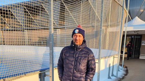 Der 54-jährige gebürtige St. Moritzer Claudio Micheli ist heute als Stufenleiter U13 in der Eishockey-Nachwuchsorganisation der ZSC/GCK Lions tätig. Foto: Stephan Kiener