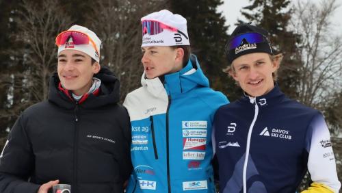  Das Podest der Wertung Jahrgang U15: Sieger: Fabio Rüthemann, 2. Platz: Jon Nesa (links auf dem Bild), 3. Platz: Andrin Steiger. Foto: z. Vfg.