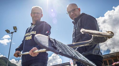 Benny Wunderer (Trainer CdH Engiadina, links) und Alexander Aufderklamm (Trainer EHC St.Moritz).  Foto: Daniel Zaugg