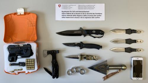 Die in Castasegna sichergestellten Waffen.    Foto: BAZG