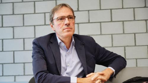 Kurt Bobst, Verwaltungsratspräsident der ESTM AG, stellt klar: «Es braucht eine zentrale Tourismusorganisation im Oberengadin.» 			Foto: Jon Duschletta