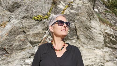 Susanna Fanzun erzählt in «Nos Chastè» auch ihre Geschichte. Foto: Remo Buess