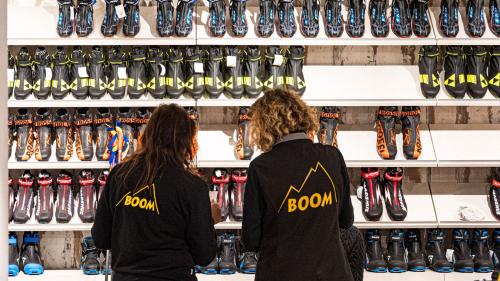 Während den Festtagen ist viel los. Einheimische kaufen aber während der ganzen Saison ein. 	
Foto: Valentina Baumann