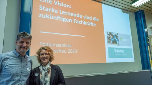 Sandra und Remo Püntener wollen mit der Stiftung «Inavaunt» die Berufslehre stärken. Foto: Reto Stifel