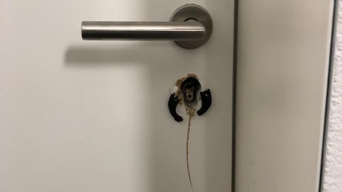 Viele der Einbrüche erfolgten mit der gleichen Vorgehensweise. ( Bild: Kantonspolizei Graubünden)