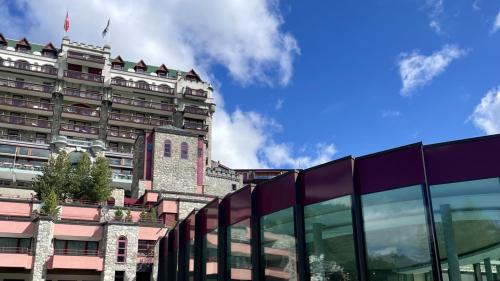 Die Geschäftsleitung des Hotels  "Badrutt's Palace" investiert in das Angebot ebenso wie in die Mitarbeitenden. Foto: Fadrina Hofmann