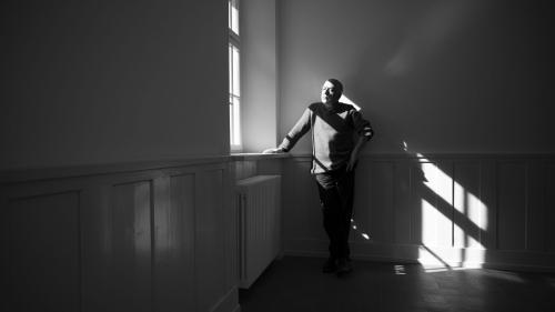 Rösch lässt sich vom Licht inspirieren. (Foto: Mayk Wendt)
