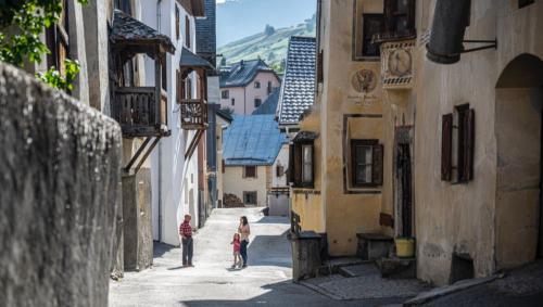 Nachbarschaftshilfe verbindet Generationen. Foto: Mayk Wendt