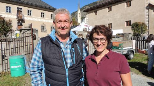 Duosch Städler e Nina Padrun han pisserà per üna bella festa (fotografia: Benedict Stecher).