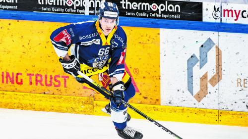 Der Engadiner im Dienst des EV ZUG. Foto: Felix Klaus