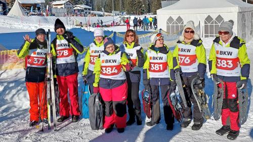 Klientinnen und Klienten von Movimento mit Iris Crameri. Foto: z. Vfg