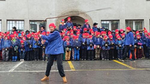 Üna bellezza a verer co cha las mattas ed ils mats schloppan la giaischla (fotografia: Fadrina Hofmann). 