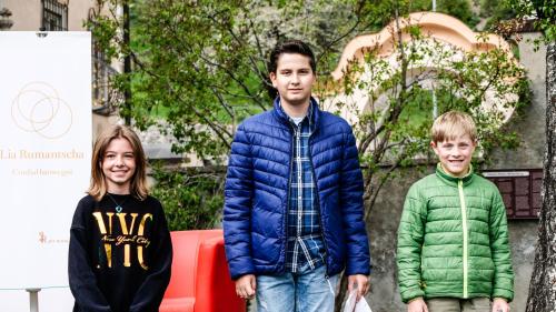 Ils vendschaders da Pledpierla 2021 – categoria 3./4. classa: Laila Thoma, Bruno Fernandes, Risch Cadonau (fotografia: Jon Duschletta)