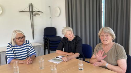 An den Treffen der Selbsthilfegruppe Krebs in Scuol nehmen auch Rita Jenny, Rita Schönthaler und Sabine Keel teil. Foto: Fadrina Hofmann