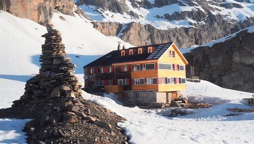 Die Lämmerenhütte war mit 10 053 Übernachtungen die beliebteste SAC-Hütte im Jahr 2025. 	
Foto: SAC/Bürgi Schärer