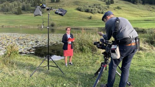 Eir l'anteriura chanzliera federala, Corina Casanova, piglia part al proget "Constitutio". fotografia: Fadrina Hofmann