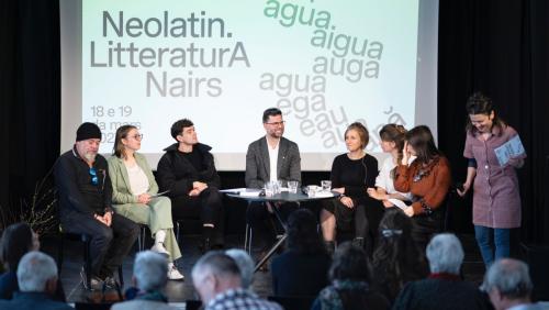 Eir la quarta jada vain organisà dals 13 als 15 da marz 2026 il festival LitteraturA Nairs, curatà da Bettina Vital e Flurina Badel (fotografia: Mayk Wendt).