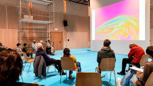 Die japanische Künstlerin Haruka Fujita nimmt physikalische Gesetze zum Ausgangspunkt für ihre Arbeiten. Foto: Ester Mottini