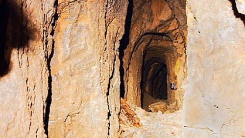 Ün sguard aint in üna miniera. fotografia: Regiun EBVM