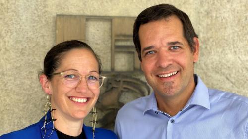 Die neu gewählte Fraktionspräsidentin Nora Saratz Cazin mit Fraktionsvizepräsident Simon Rageth. Foto: z. Vfg