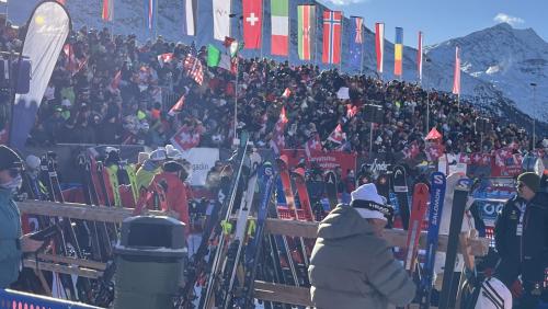 Mit der ersten Anfahrt am heutigen Freitag wurde der Skiweltcup der Damen eröffnet.  Archivfoto: Andrea Gutgsell