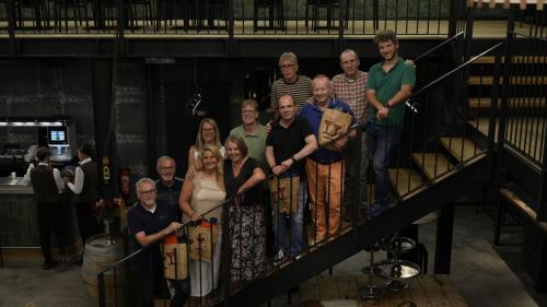 Von links: Luzi Heimgartner, Bruno Gantenbein, Dolores Barroso, Ursula Oehy Bubel, Angelika Luzi, Joachim Jung, Michael Tamás, Robert Hofer, Christoph Streit, Giovanni Gramegna, Matteo Cavinato.  Foto: José Diego Santos