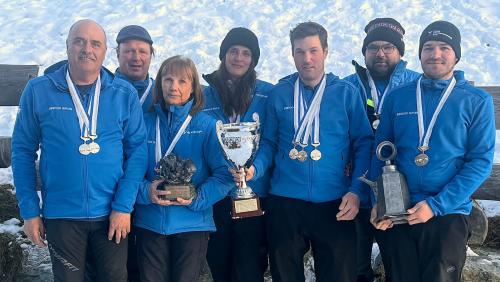 Von links: Otto Davaz, Jon Curdin Cantieni, Erica Koch, Marina Bott, Claudio Mathieu, Jachen Benderer und Orlando Bass. (Foto: Nicolo Bass).